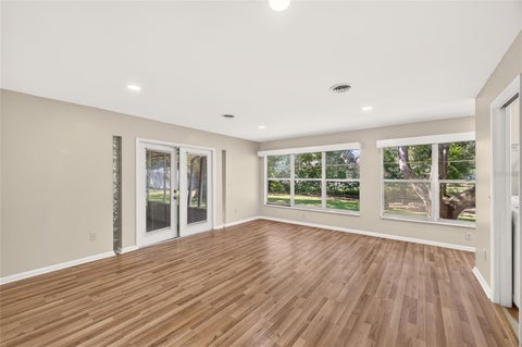 Tiny photo for 15642 SE 91st Court, Summerfield, FL 34491 (MLS # OM734469)