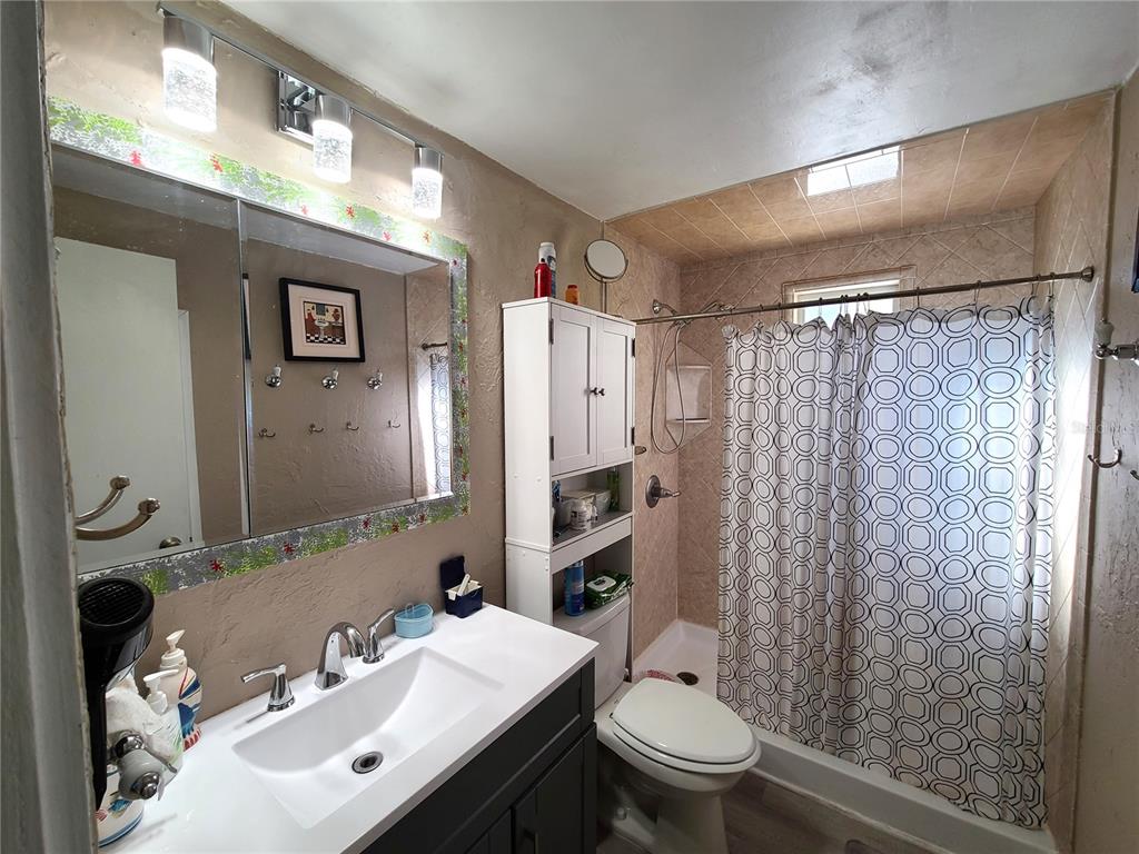 ELWOOD PARK RESUB BLKS70&72 UNREC - Residential