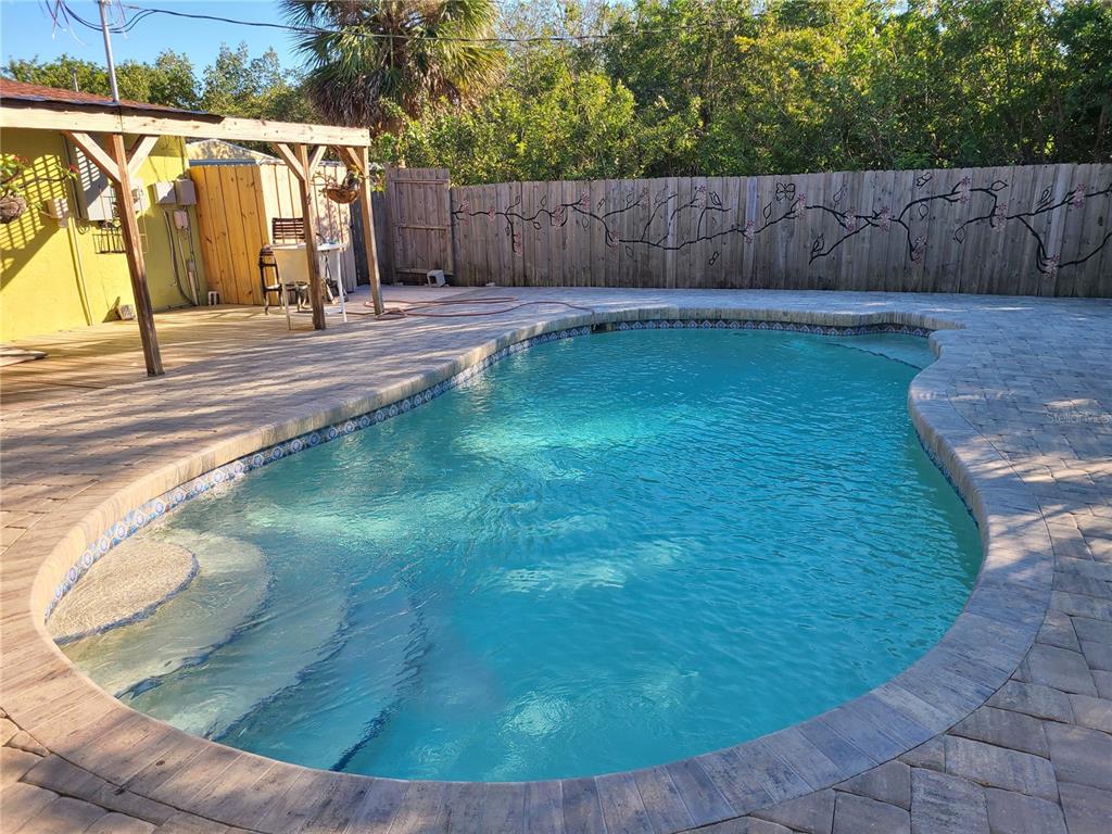 ELWOOD PARK RESUB BLKS70&72 UNREC - Residential