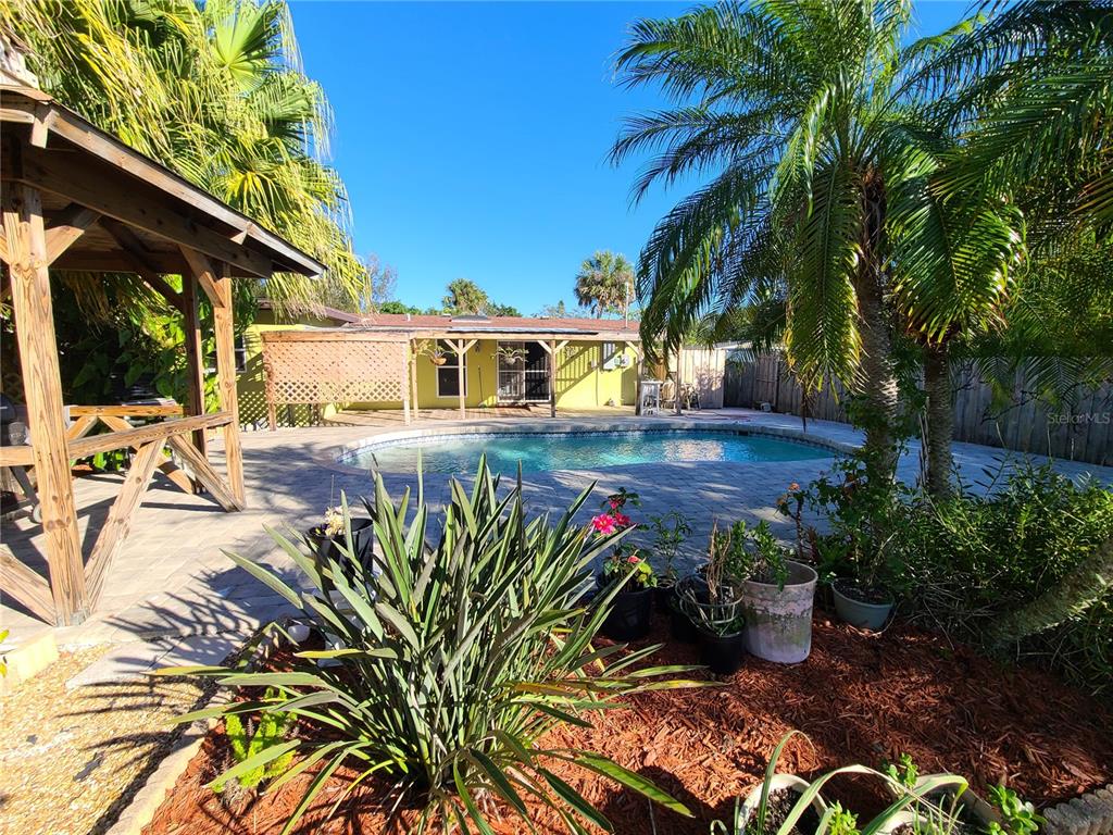 ELWOOD PARK RESUB BLKS70&72 UNREC - Residential