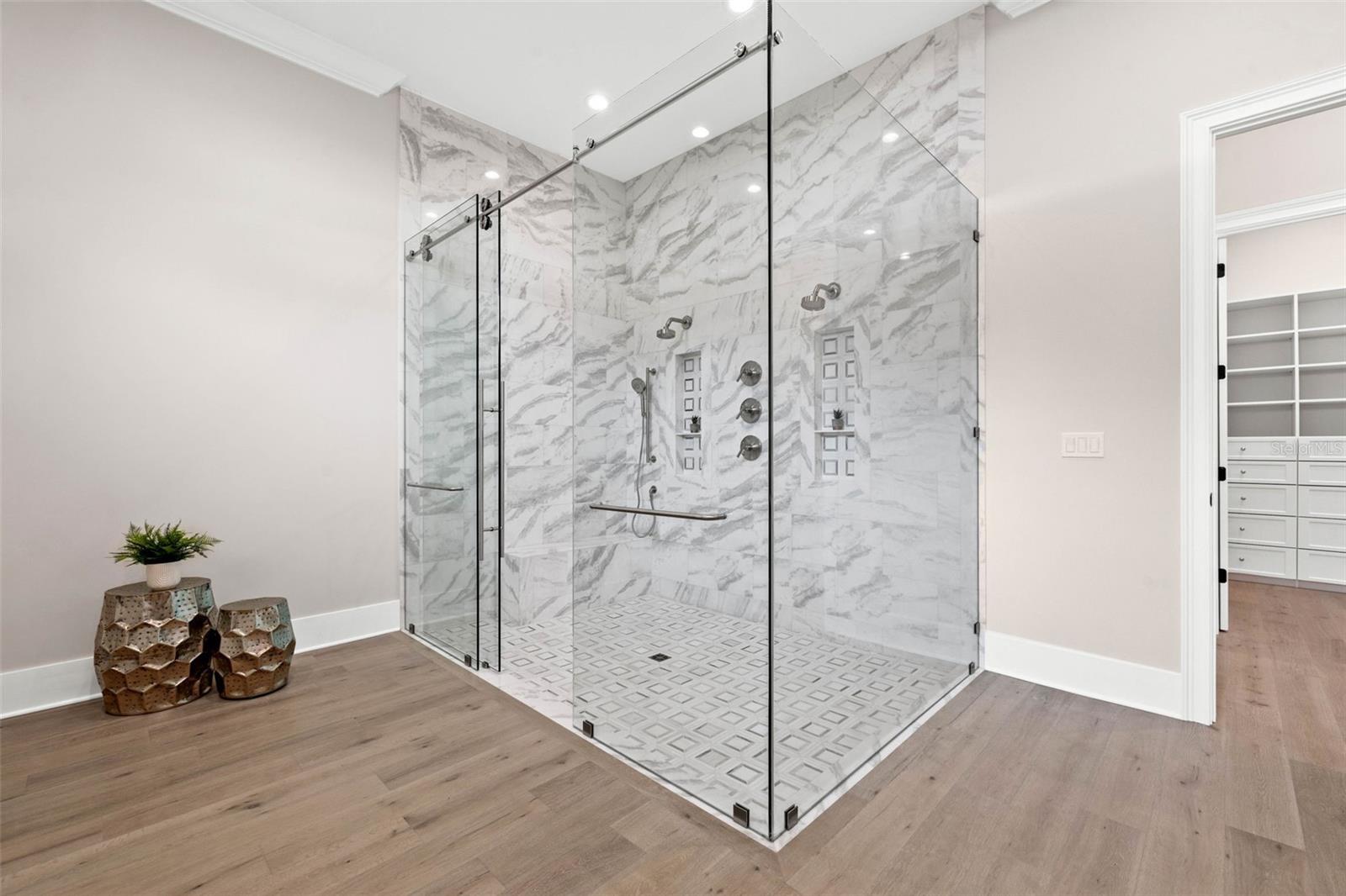 BELLEAIR ESTATES - Residential