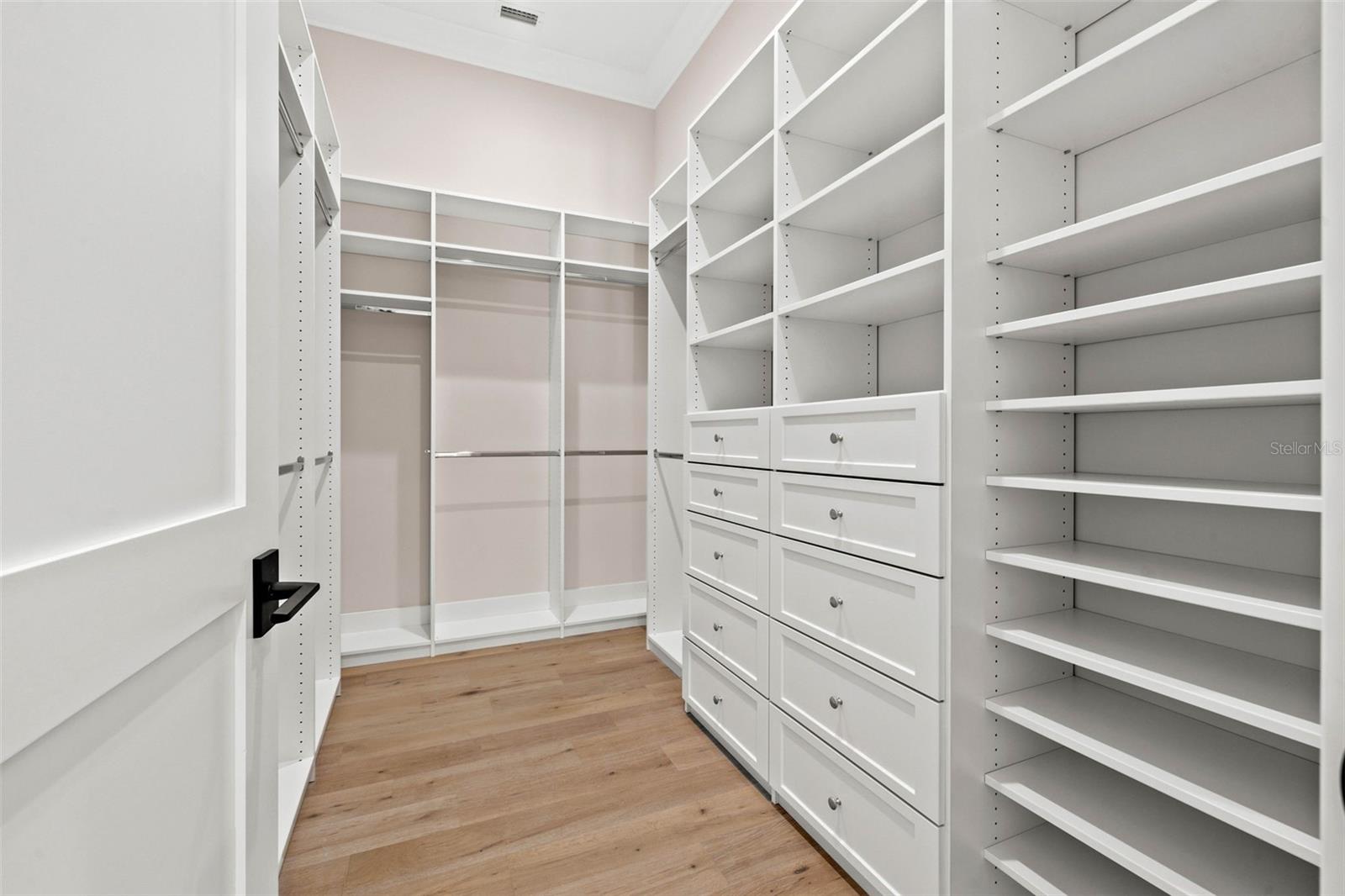 BELLEAIR ESTATES - Residential