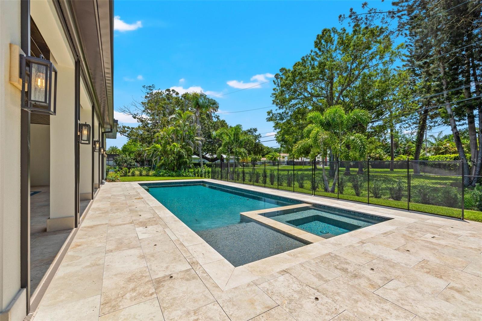 BELLEAIR ESTATES - Residential