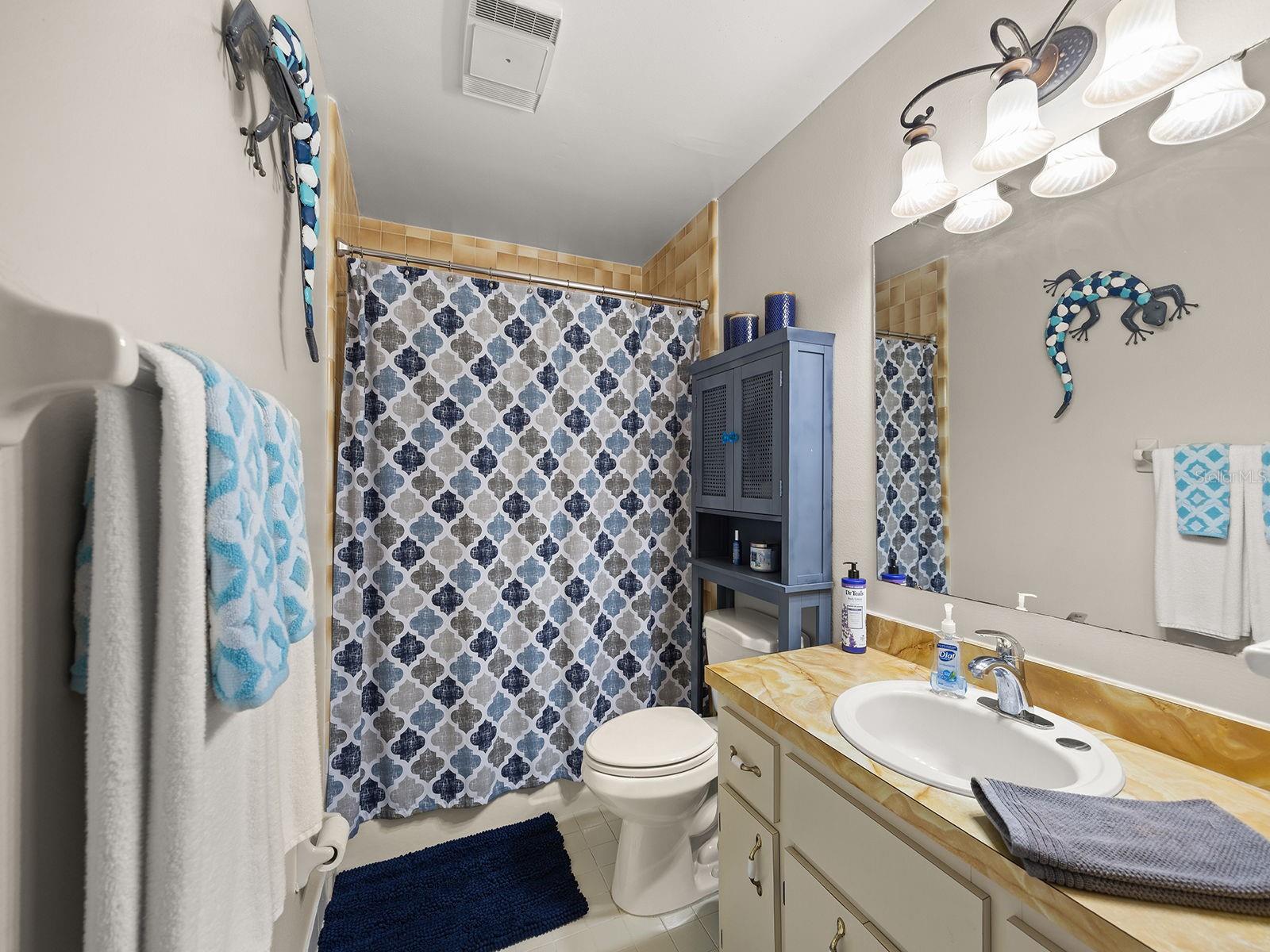 HOWEY LAKE SHORE HEIGHTS - Residential Lease