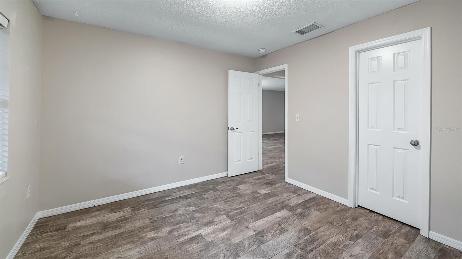 HOWEY LAKE SHORE HEIGHTS - Residential Lease