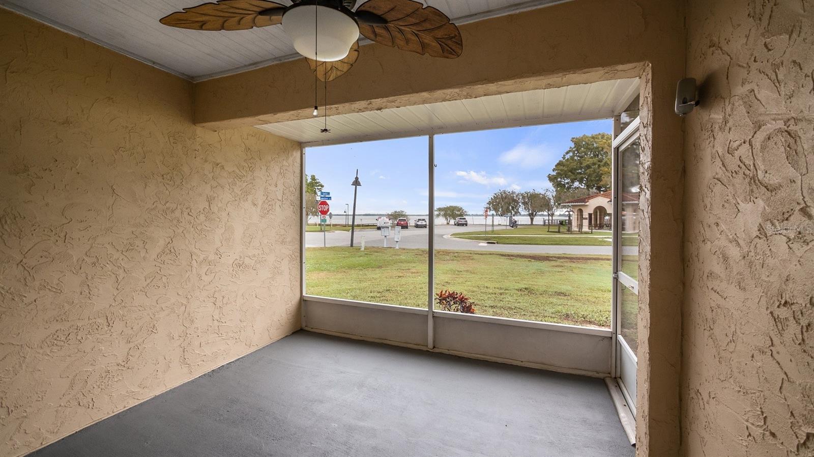 HOWEY LAKE SHORE HEIGHTS - Residential Lease