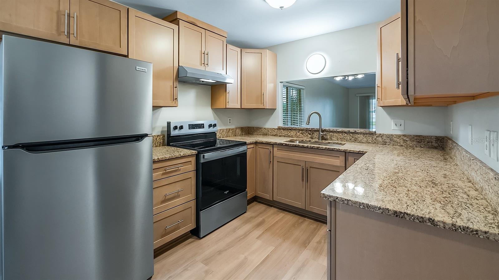 HOWEY LAKE SHORE HEIGHTS - Residential Lease