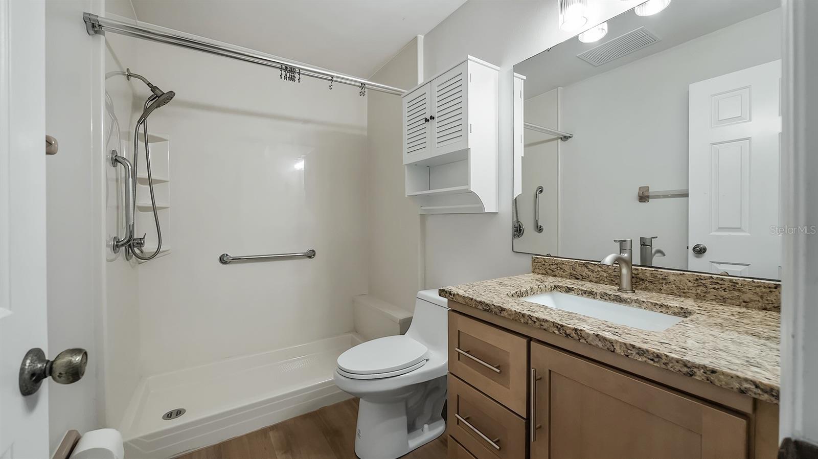 HOWEY LAKE SHORE HEIGHTS - Residential Lease