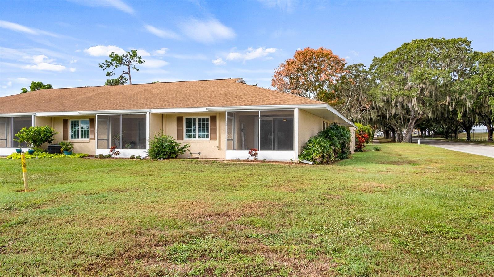 HOWEY LAKE SHORE HEIGHTS - Residential Lease