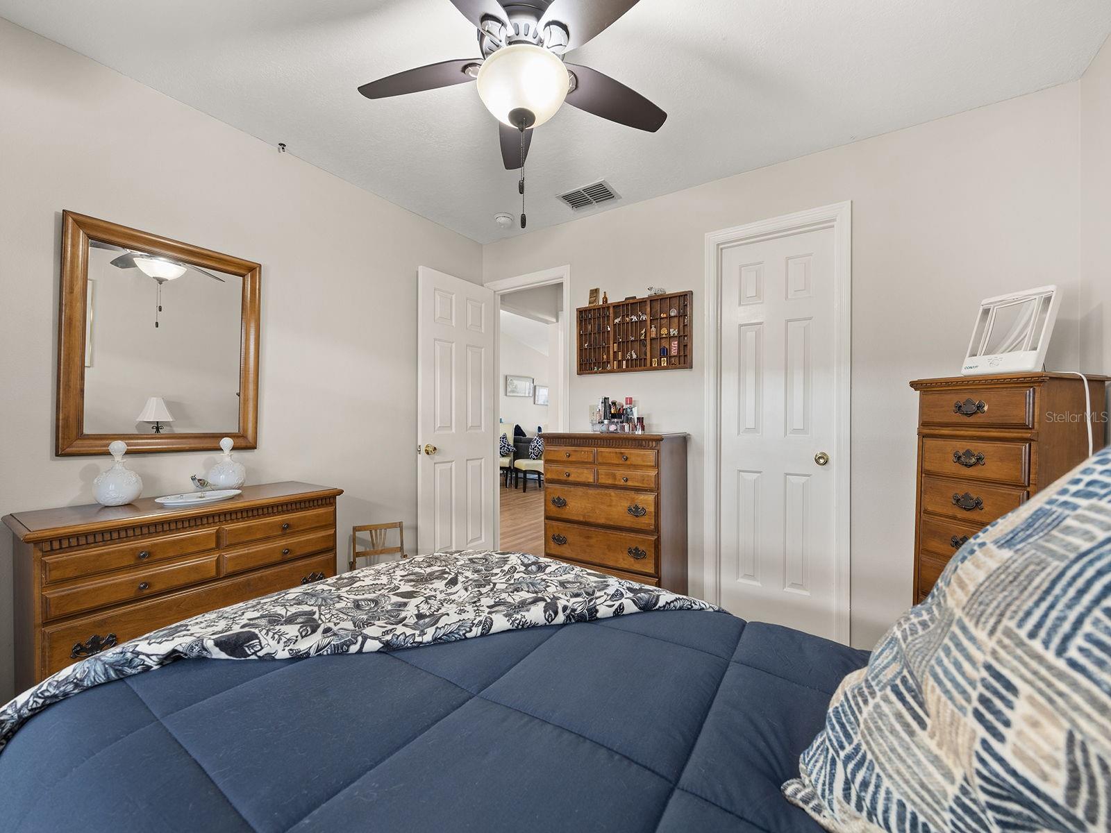 HOWEY LAKE SHORE HEIGHTS - Residential Lease