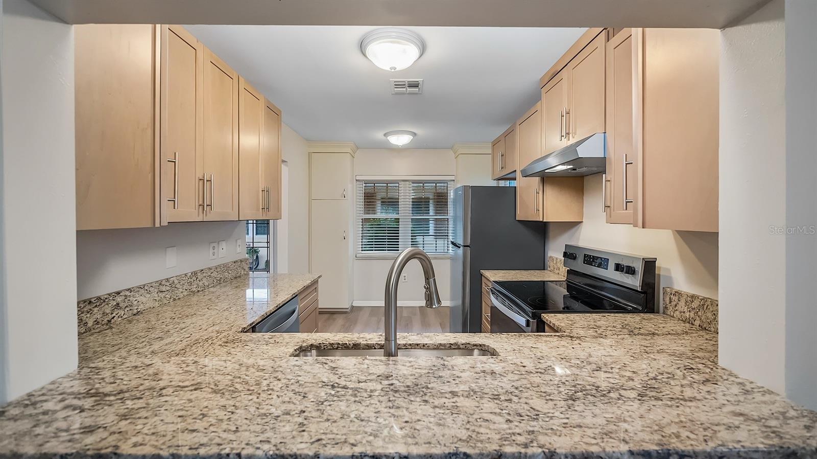 HOWEY LAKE SHORE HEIGHTS - Residential Lease