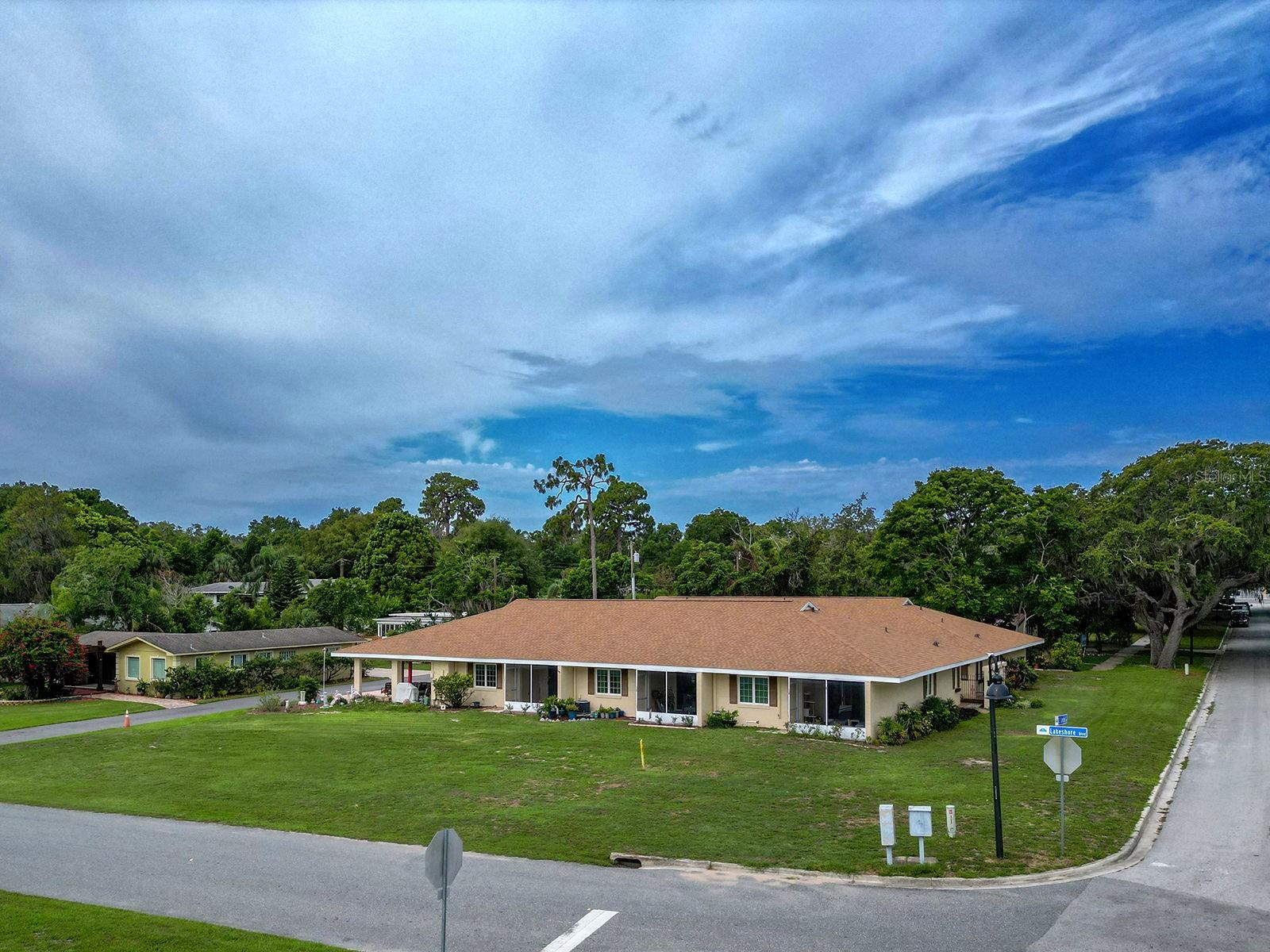 HOWEY LAKE SHORE HEIGHTS - Residential Lease