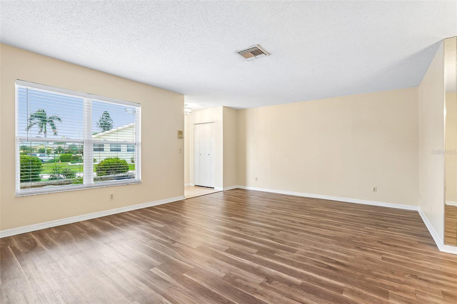 104 CACTUSFLOWER LANE, SUN CITY CENTER, FL, 33573 4 104 CACTUSFLOWER LANE