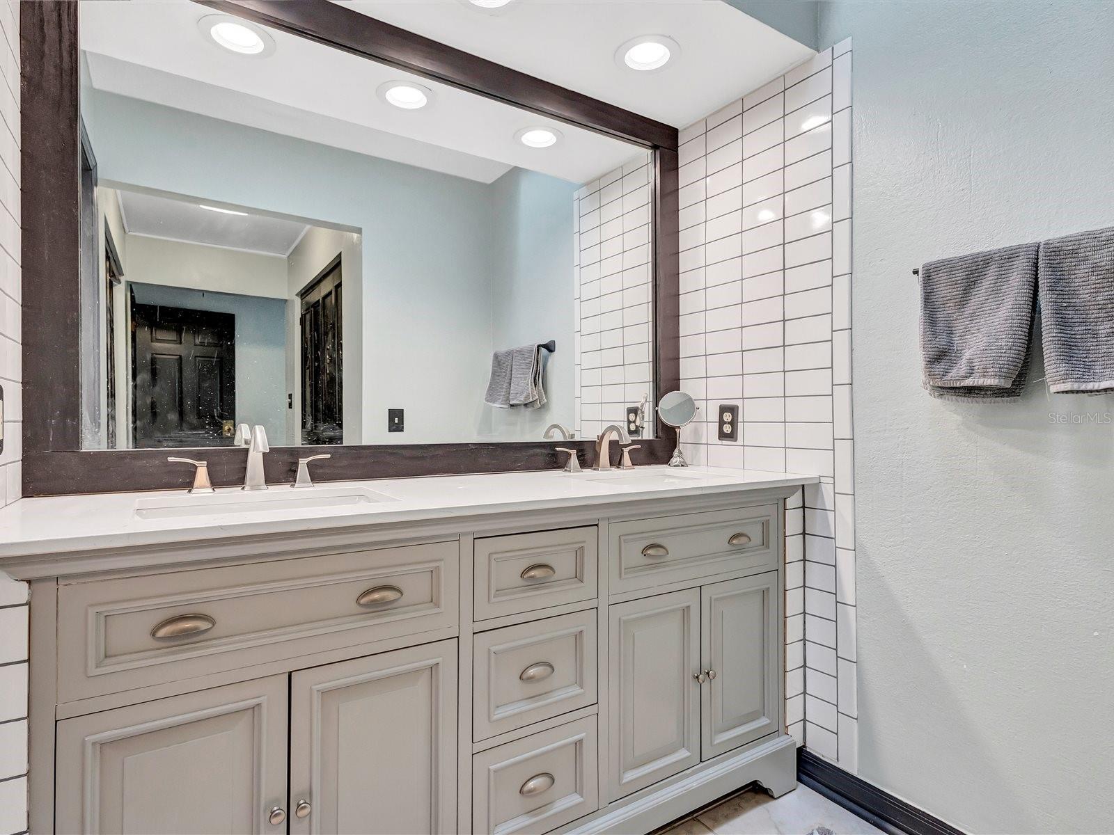 TOWNHOUSES OF BARDMOOR - Residential