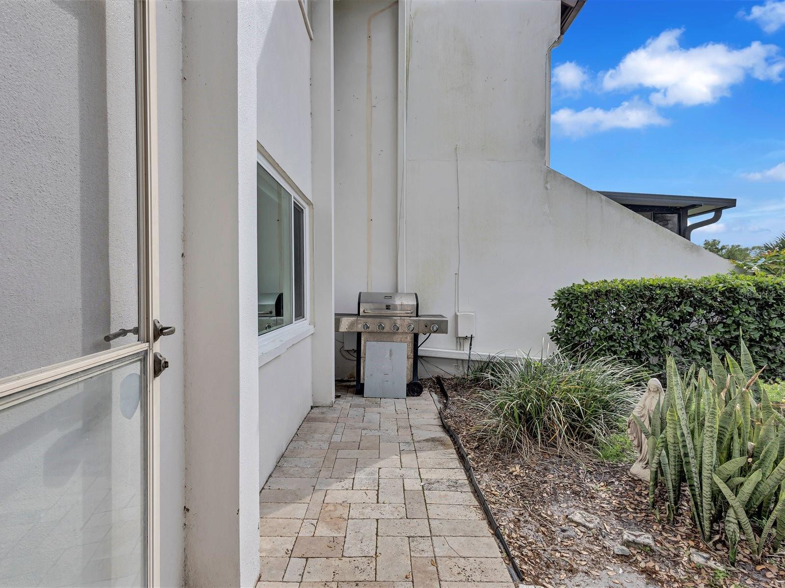 TOWNHOUSES OF BARDMOOR - Residential