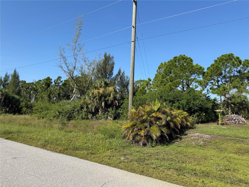 Photo of Kearsarge Circle, Port Charlotte, FL 33981 (MLS # D6148545)