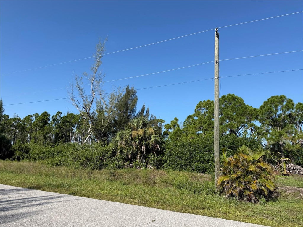 Photo of Kearsarge Circle, Port Charlotte, FL 33981 (MLS # D6148545)
