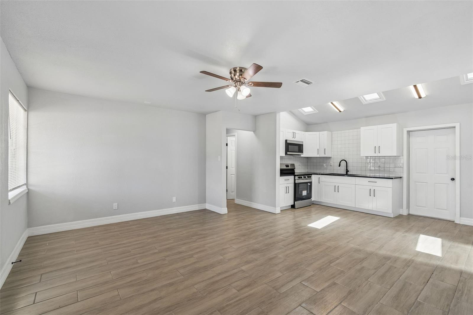 DAHLIA GARDENS - Residential