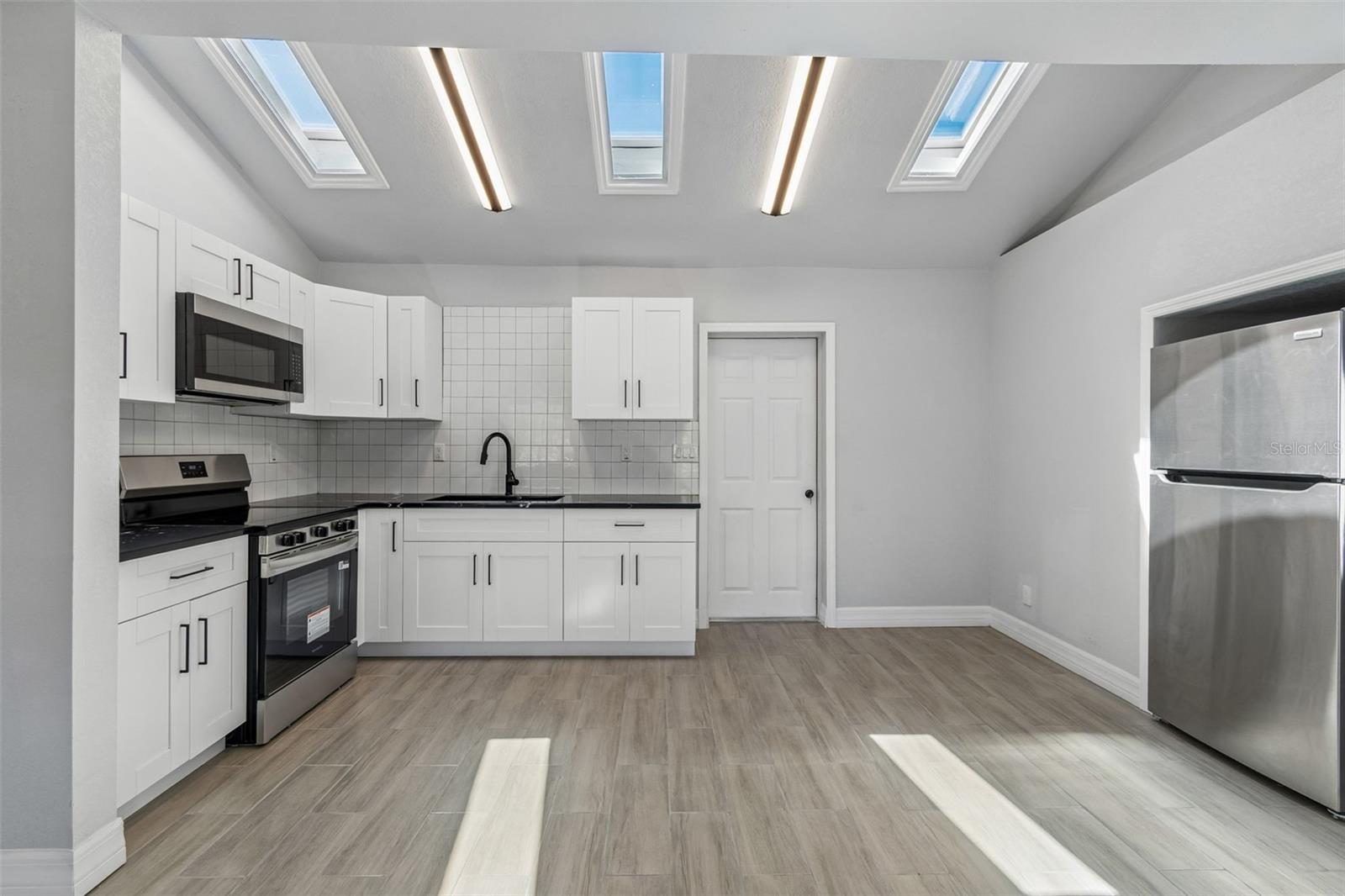 DAHLIA GARDENS - Residential