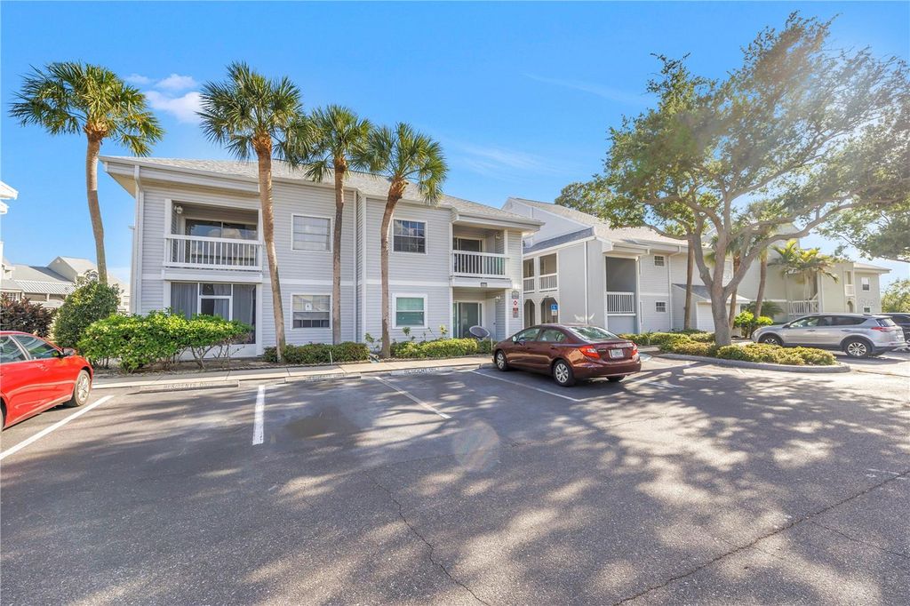 Photo of 6939 Stones Throw Circle N #6206, St Petersburg, FL 33710 (MLS # TB8494018)
