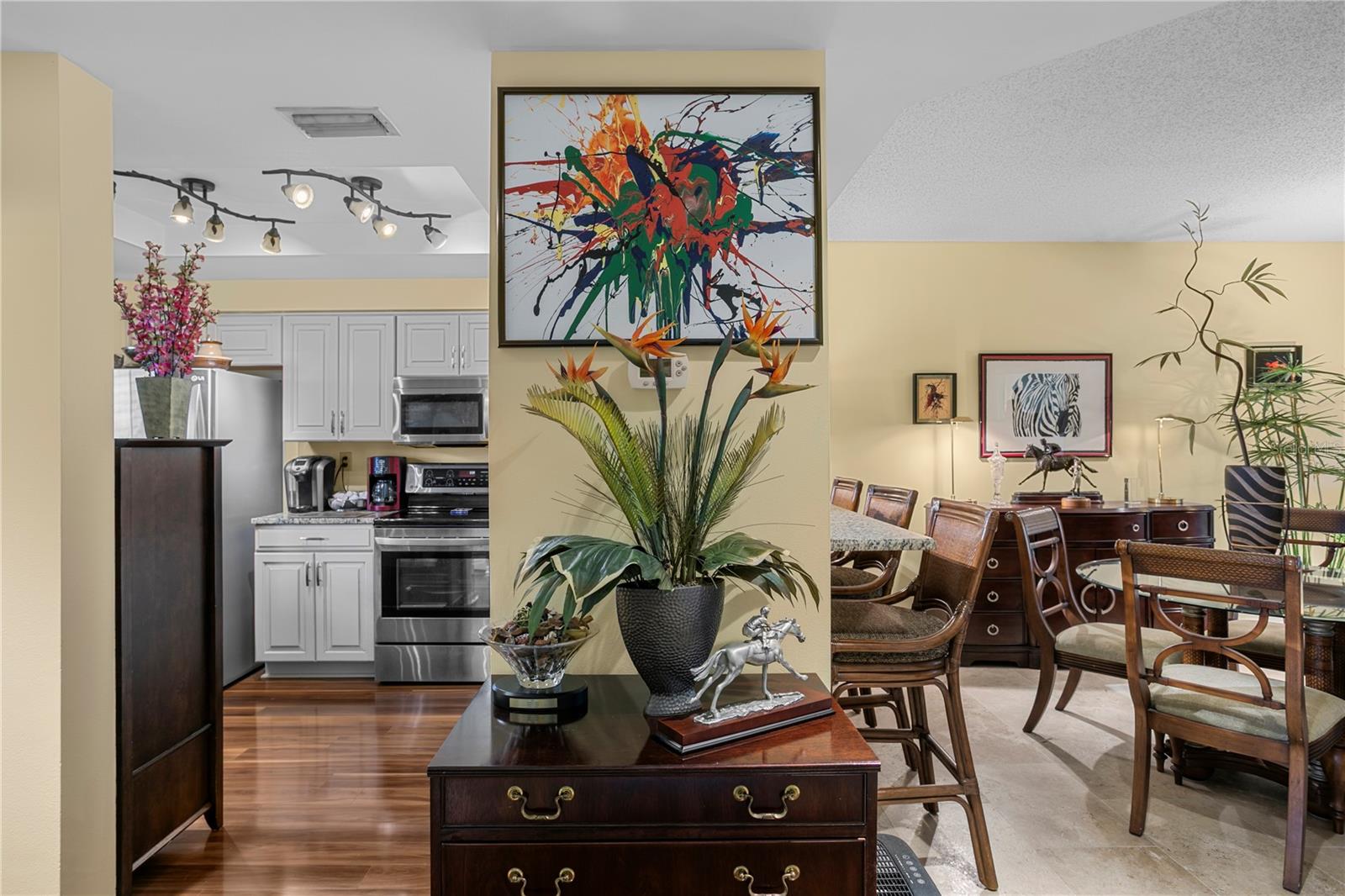 HARBOUR COURT A CONDO - Residential