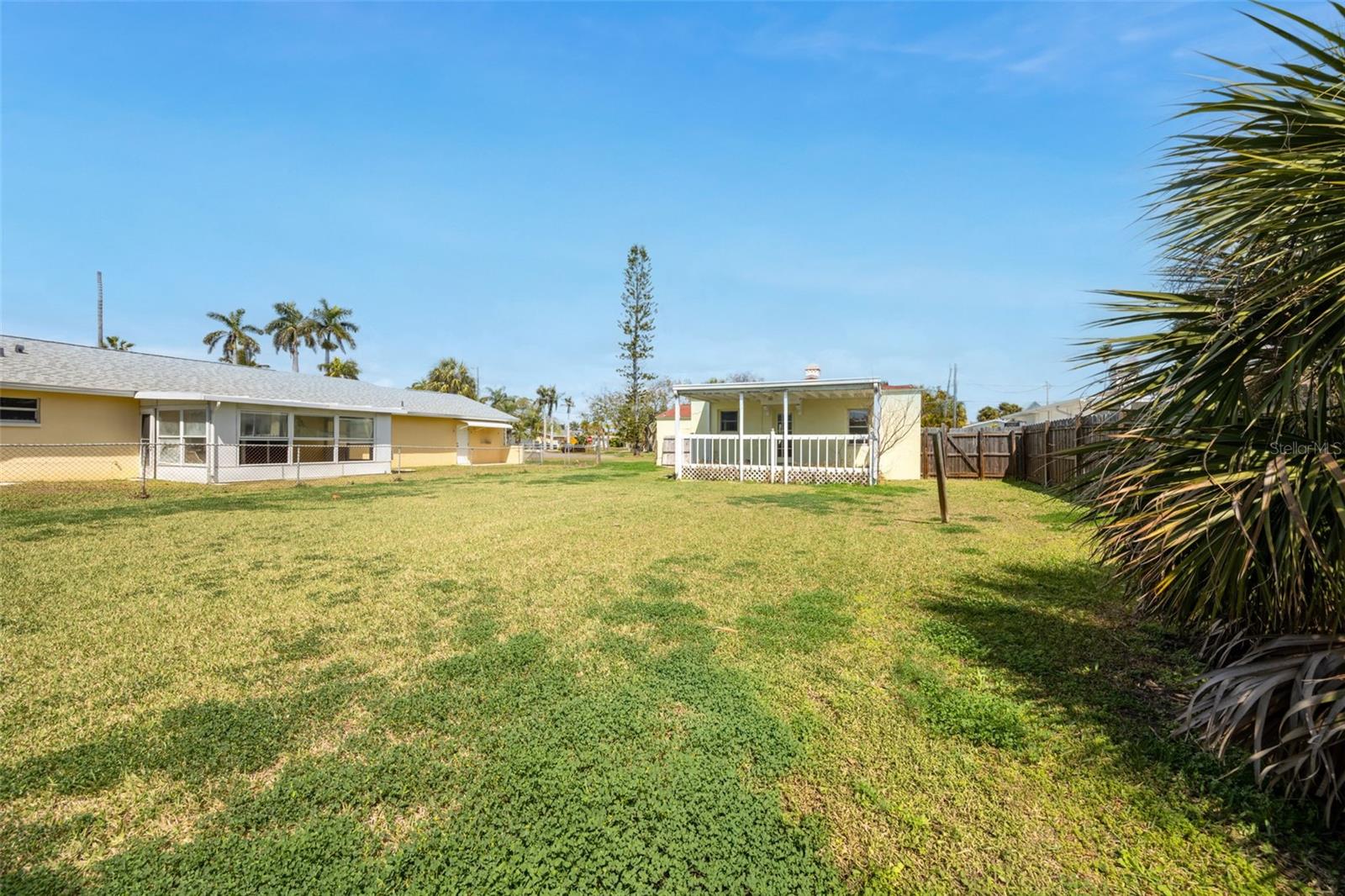 LONE PALM BEACH 2ND ADD - Residential