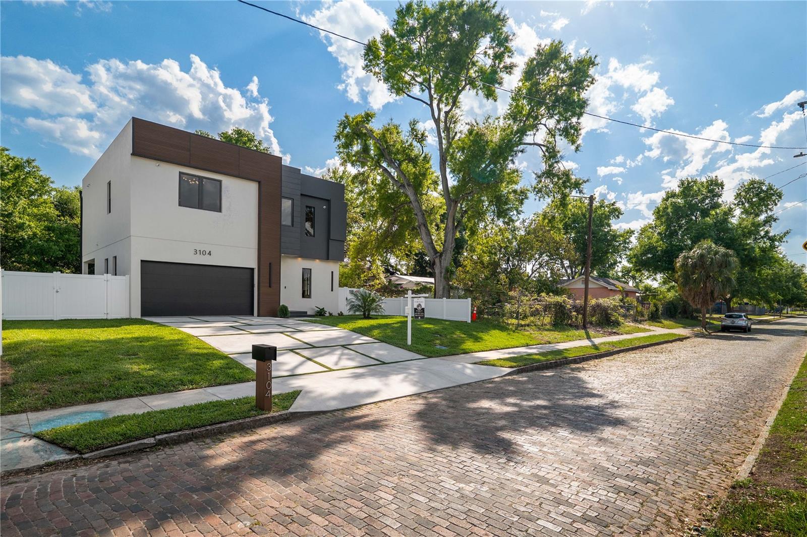 MAC FARLANE PARK - Residential