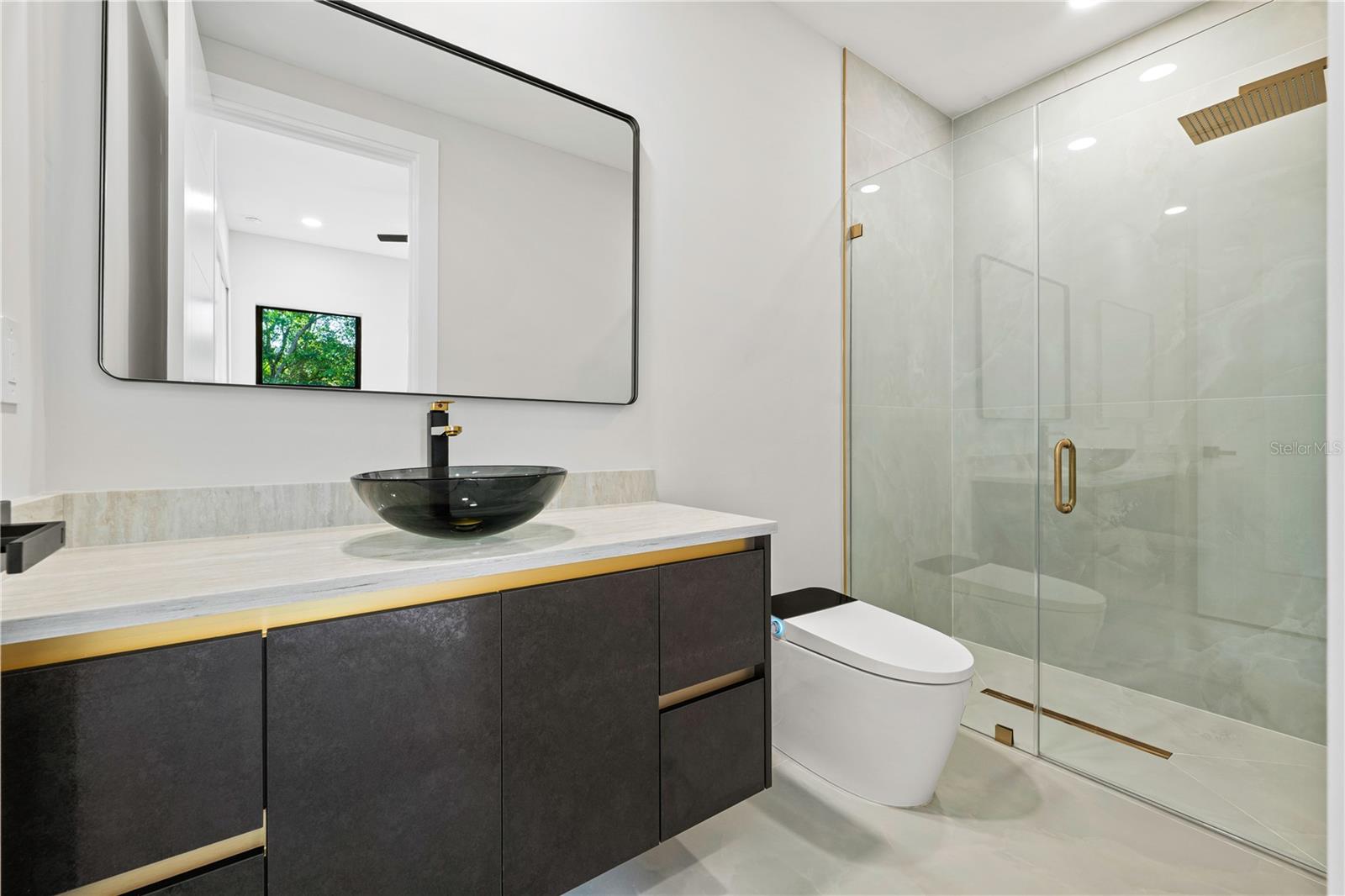 MAC FARLANE PARK - Residential