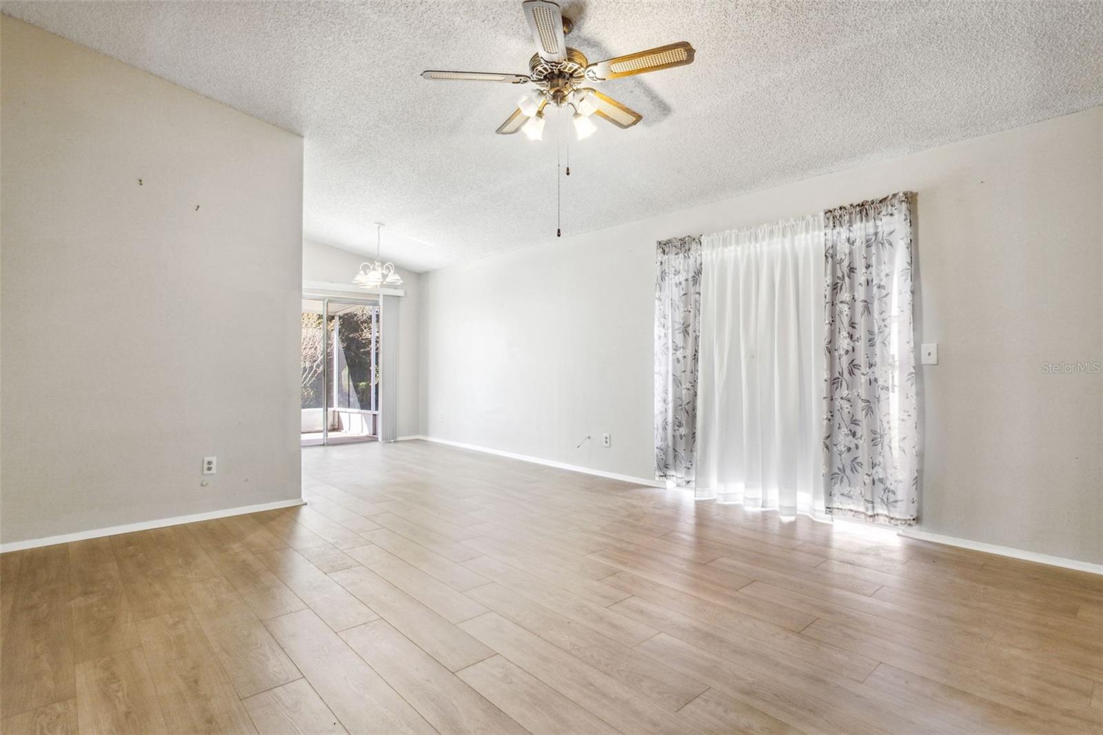 LAKEVIEW VILLAGE SEC L UNI - Residential