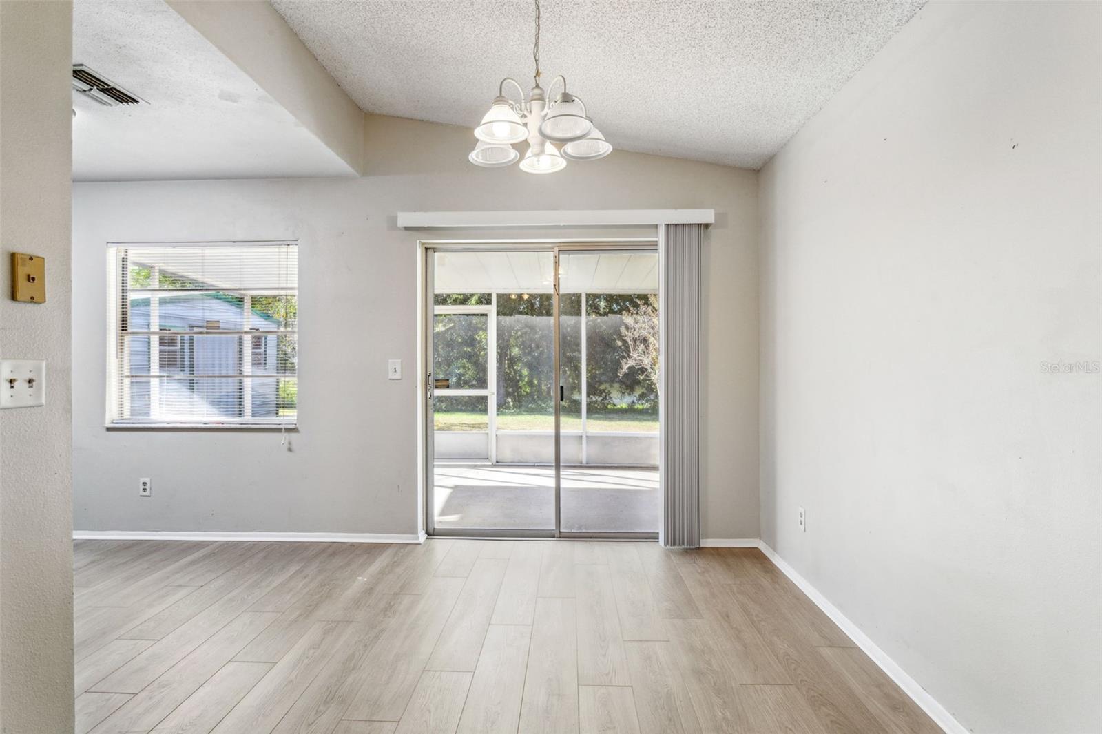 LAKEVIEW VILLAGE SEC L UNI - Residential