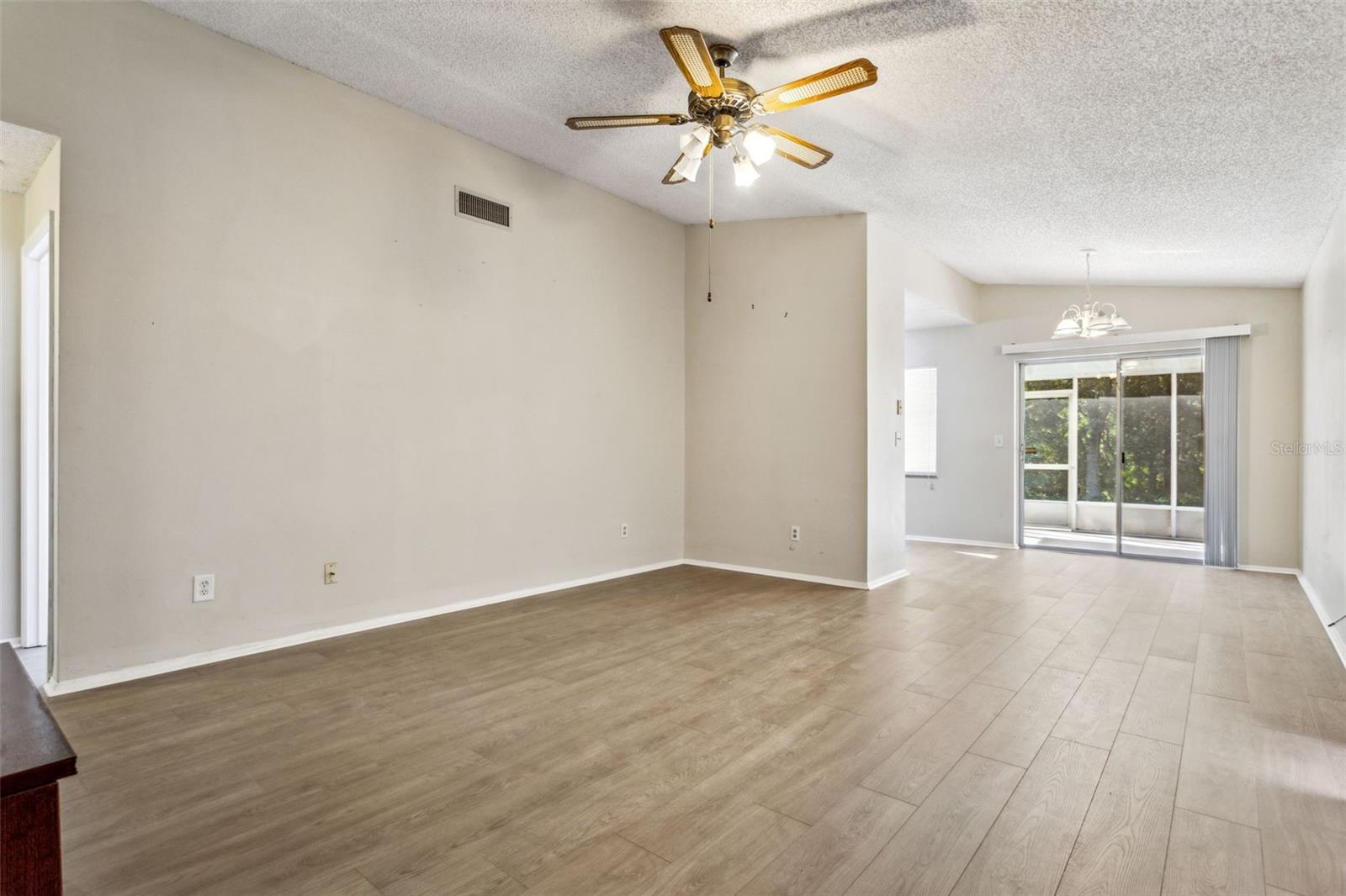 LAKEVIEW VILLAGE SEC L UNI - Residential