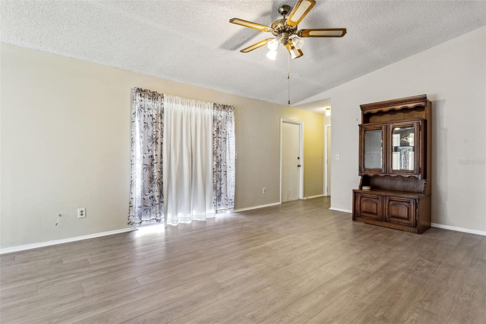 LAKEVIEW VILLAGE SEC L UNI - Residential