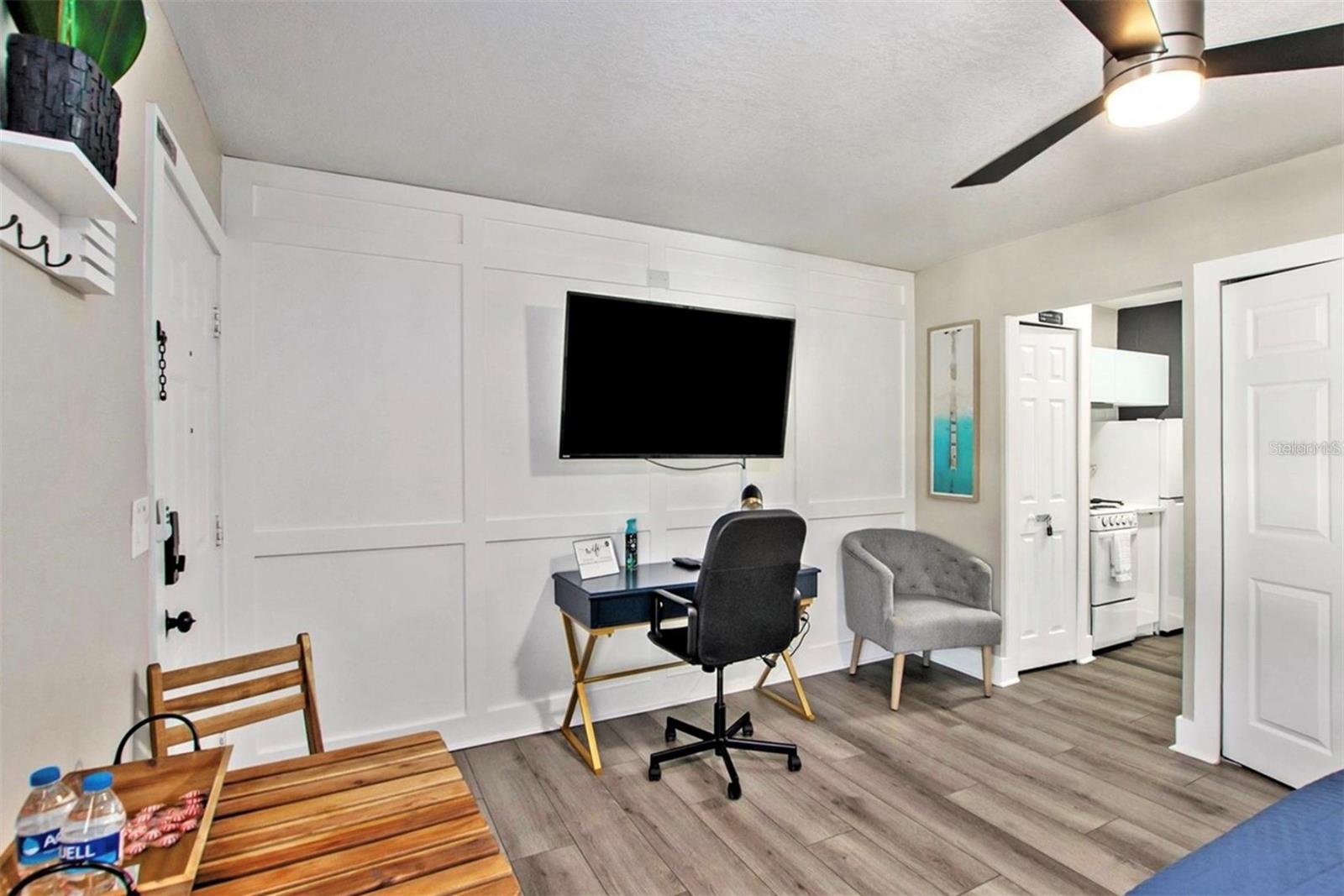 WATERSIDE CONDO II - Residential