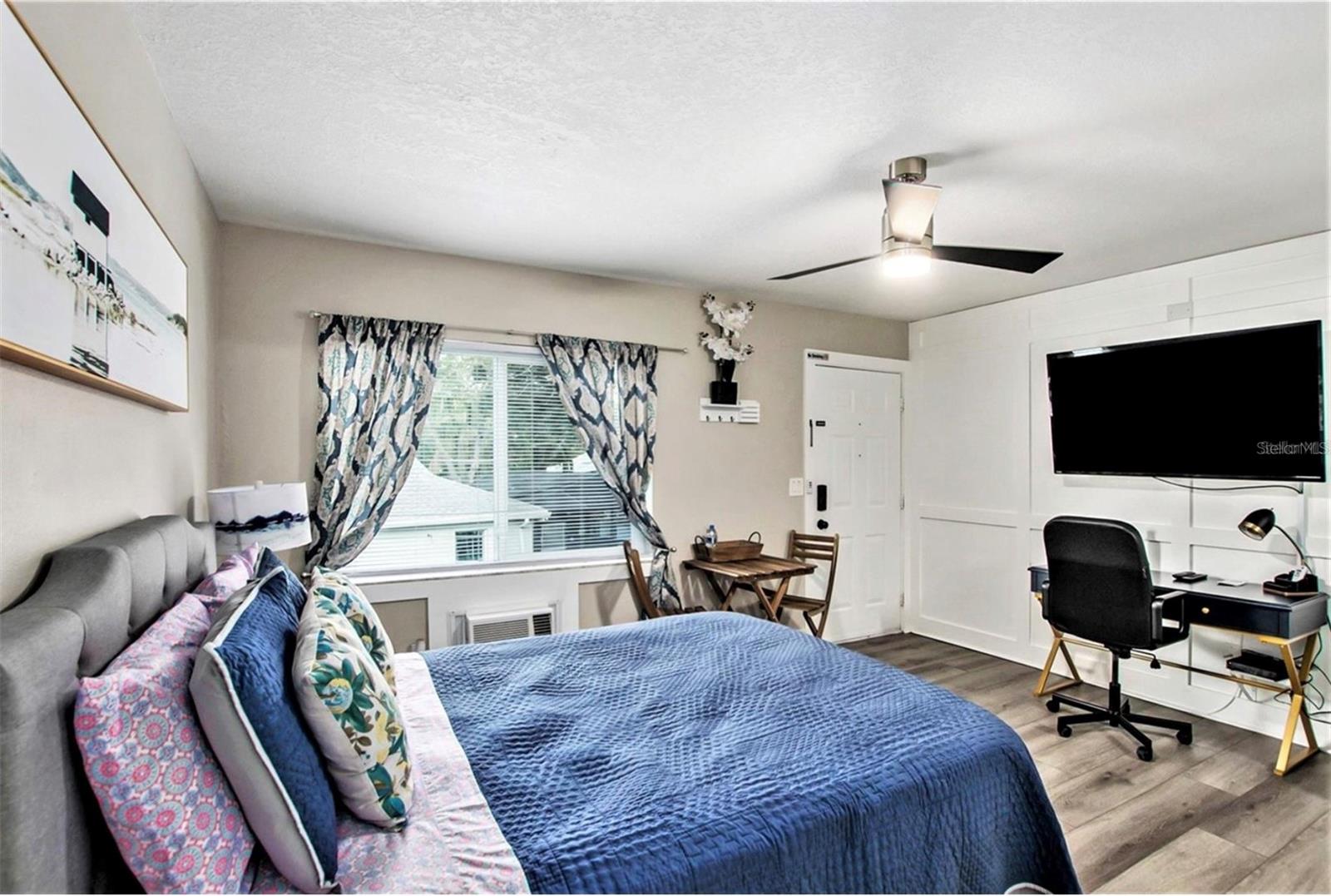 4128 DOLPHIN DRIVE