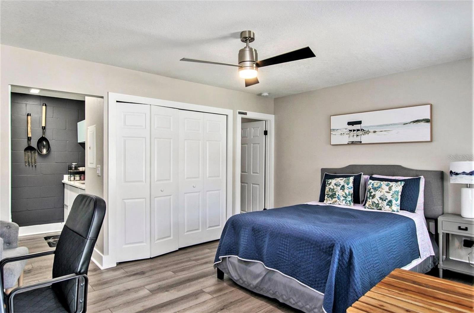 WATERSIDE CONDO II - Residential
