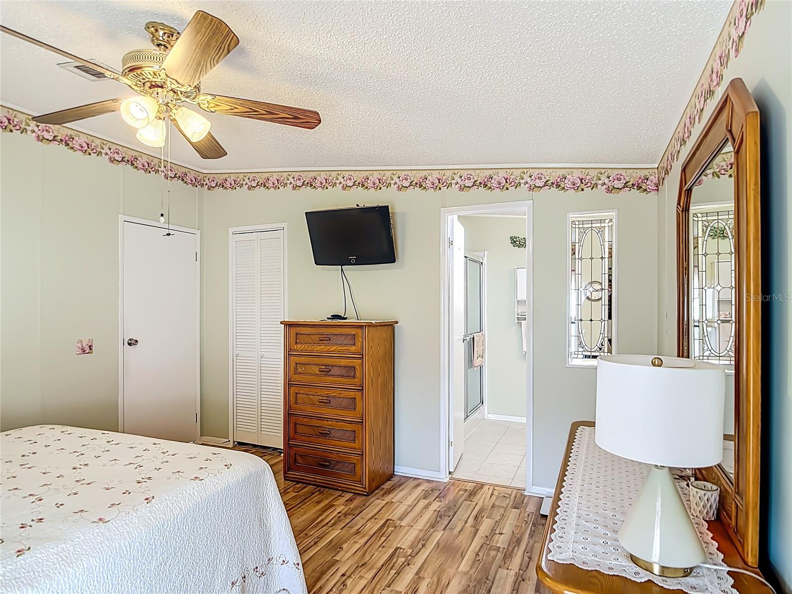 LA CASA MHP CO-OP - Residential