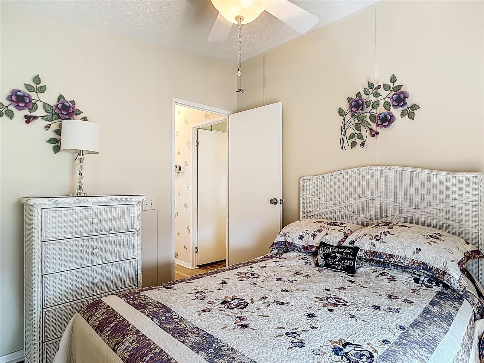 LA CASA MHP CO-OP - Residential