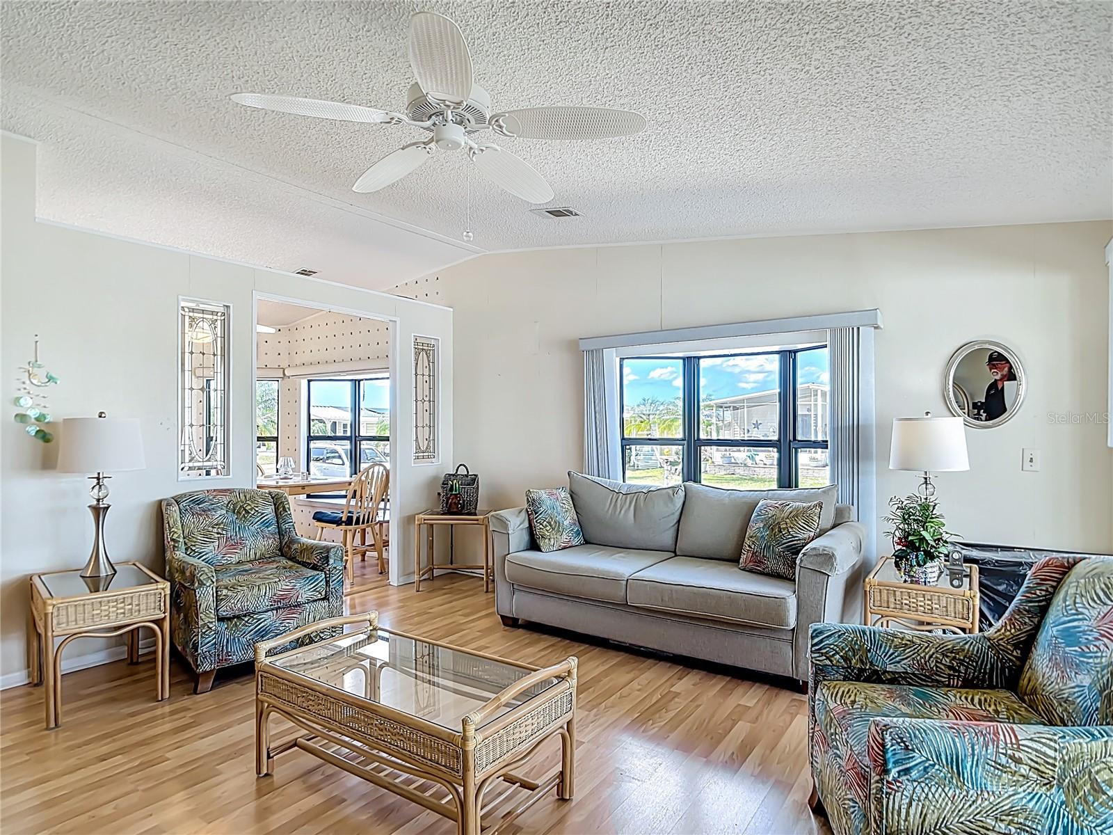 LA CASA MHP CO-OP - Residential