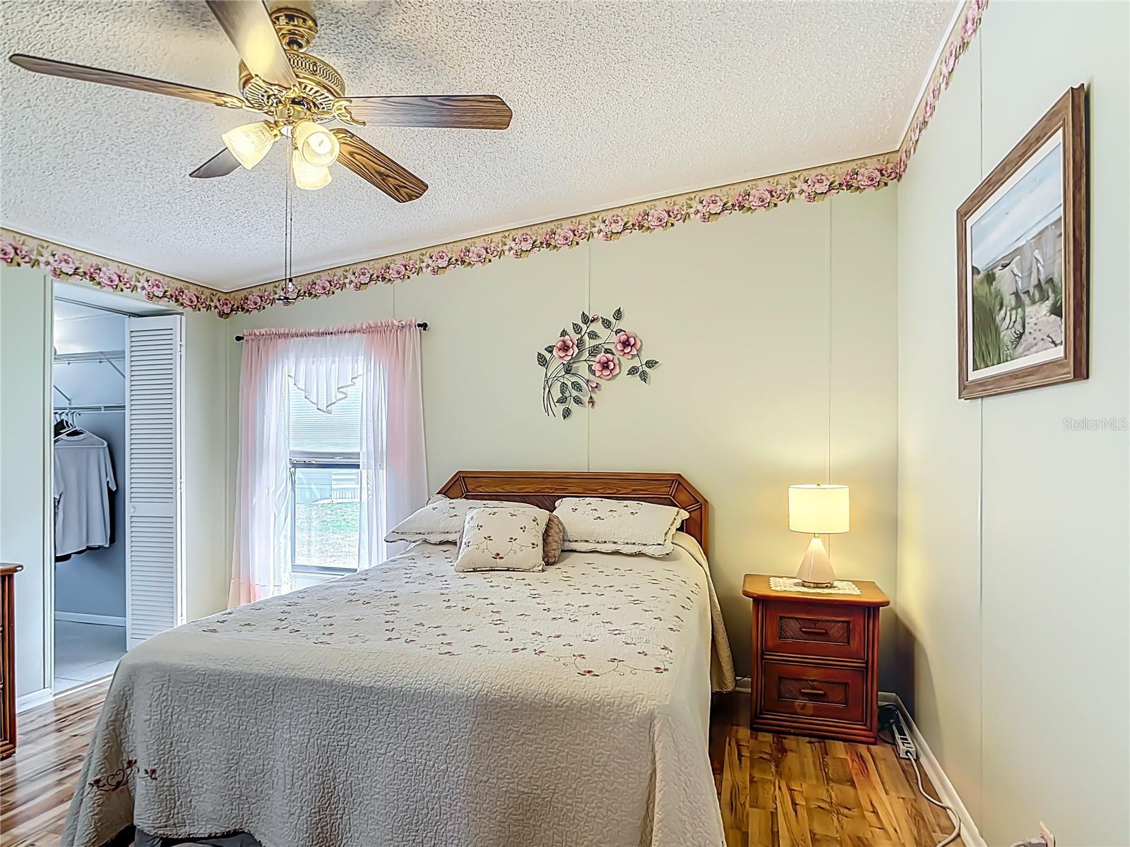 LA CASA MHP CO-OP - Residential