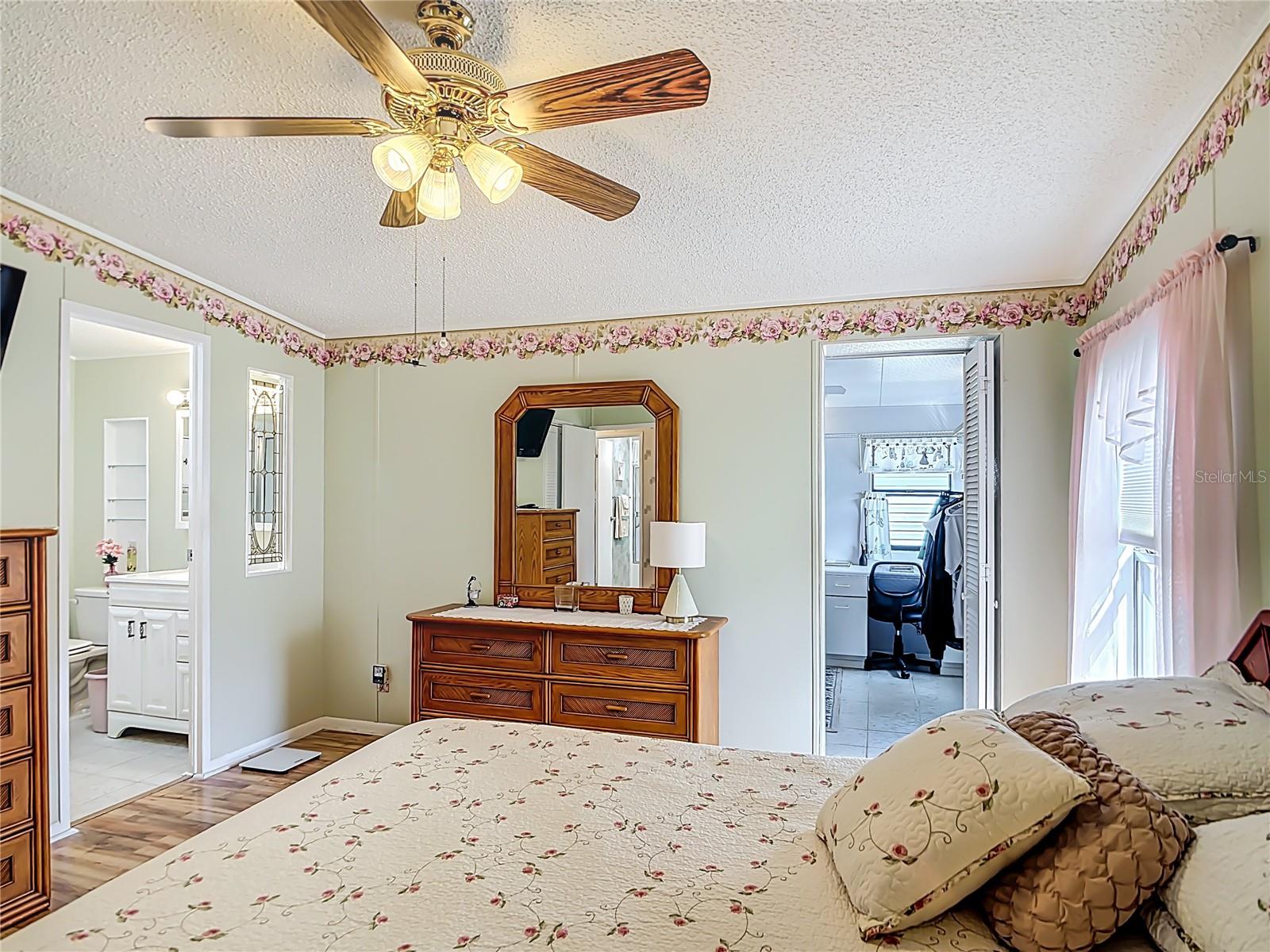 LA CASA MHP CO-OP - Residential