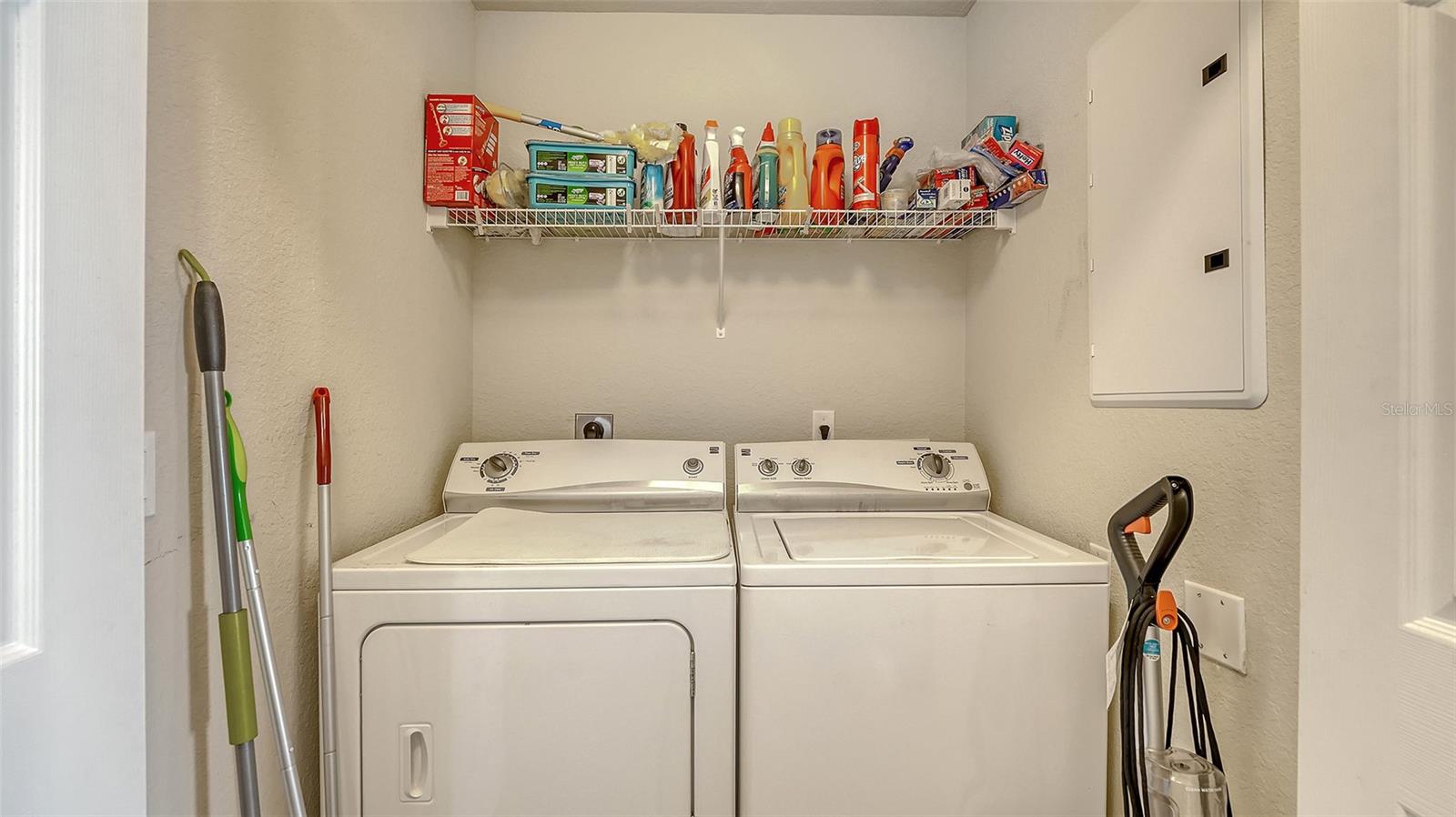 GRAND ESTUARY II AT RVR STRD OR2329/2535 - Residential Lease