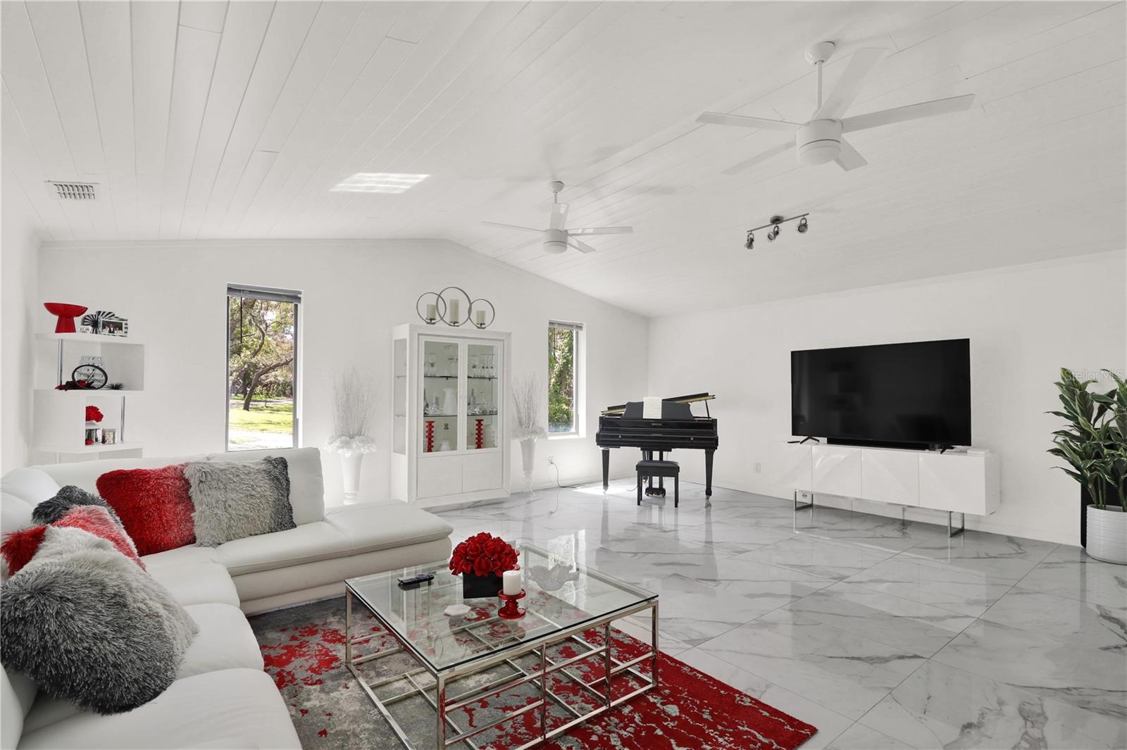 OAK HILL ACRES - Residential