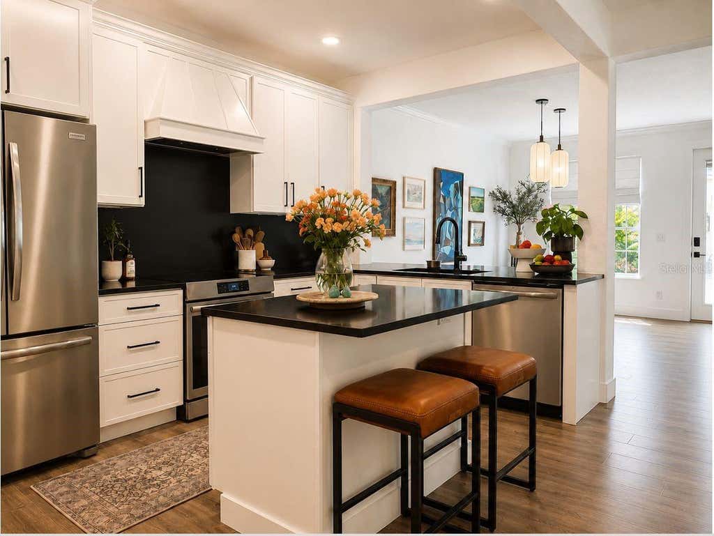 Photo of 1152 Lake Baldwin Lane, Orlando, FL 32814 (MLS # V4950471)