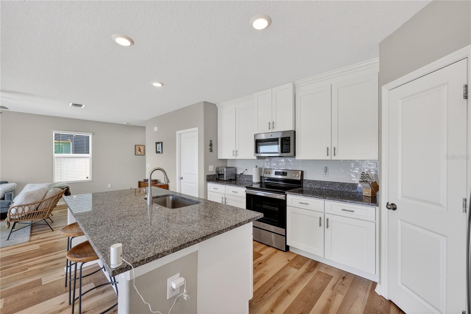 GLENCOVE/BAYPARK PH 2 - Residential