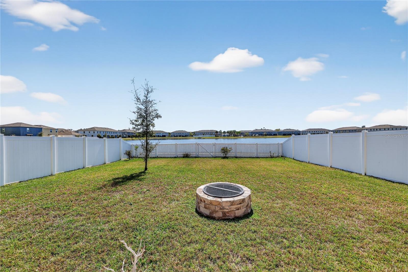 GLENCOVE/BAYPARK PH 2 - Residential