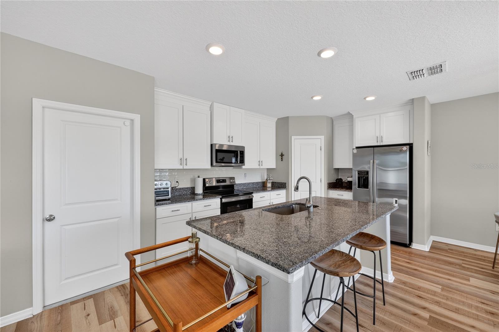 GLENCOVE/BAYPARK PH 2 - Residential