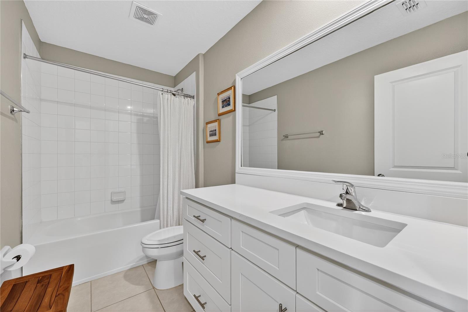 GLENCOVE/BAYPARK PH 2 - Residential