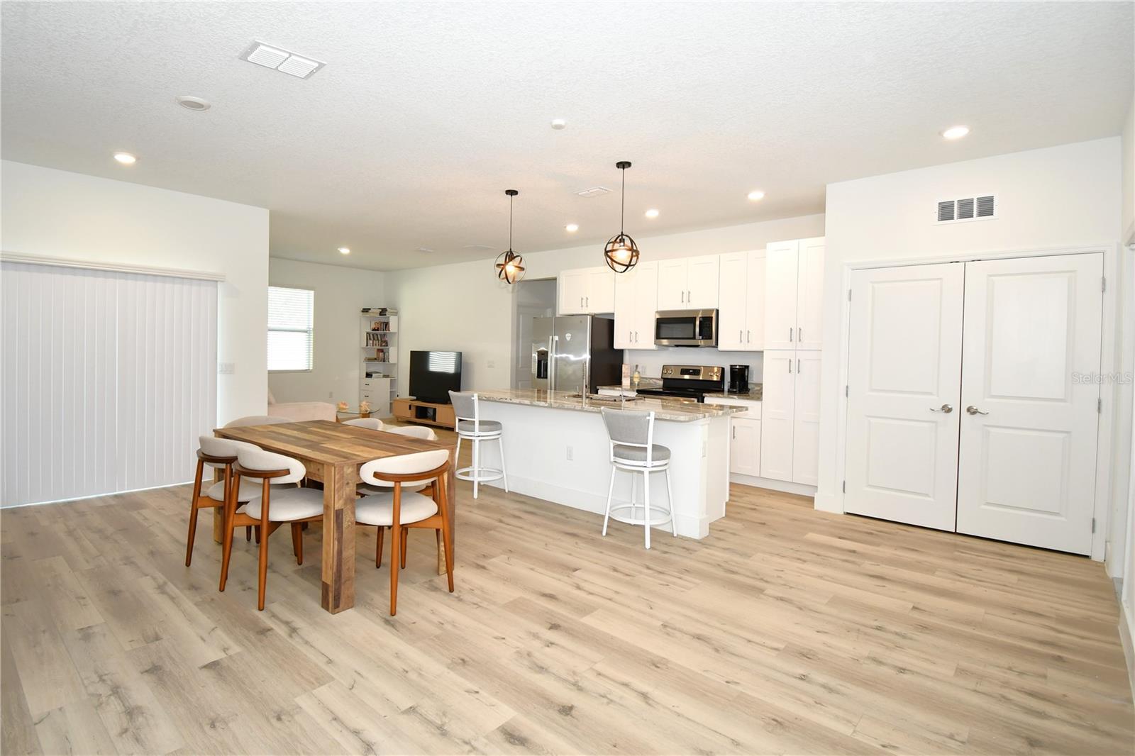 413 ST JOHNS LANE
