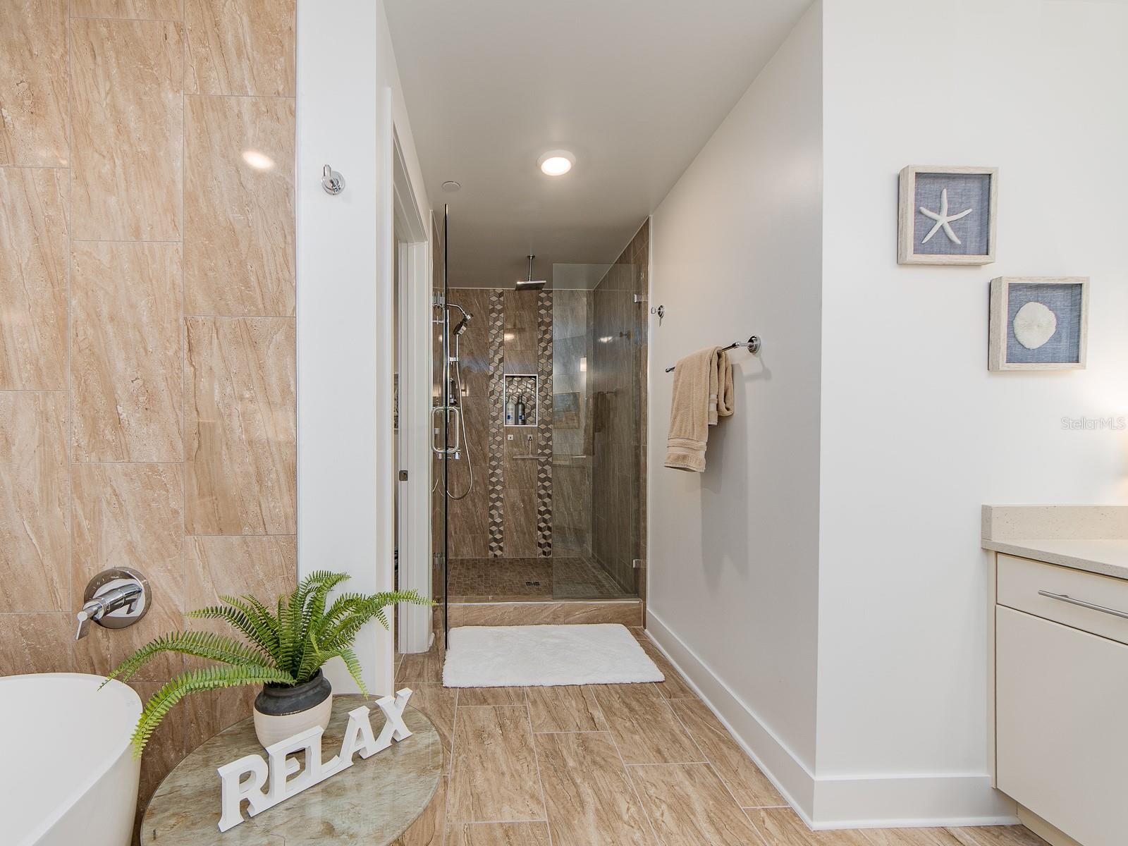 PURA VIDA RESIDENCES CONDO - Residential