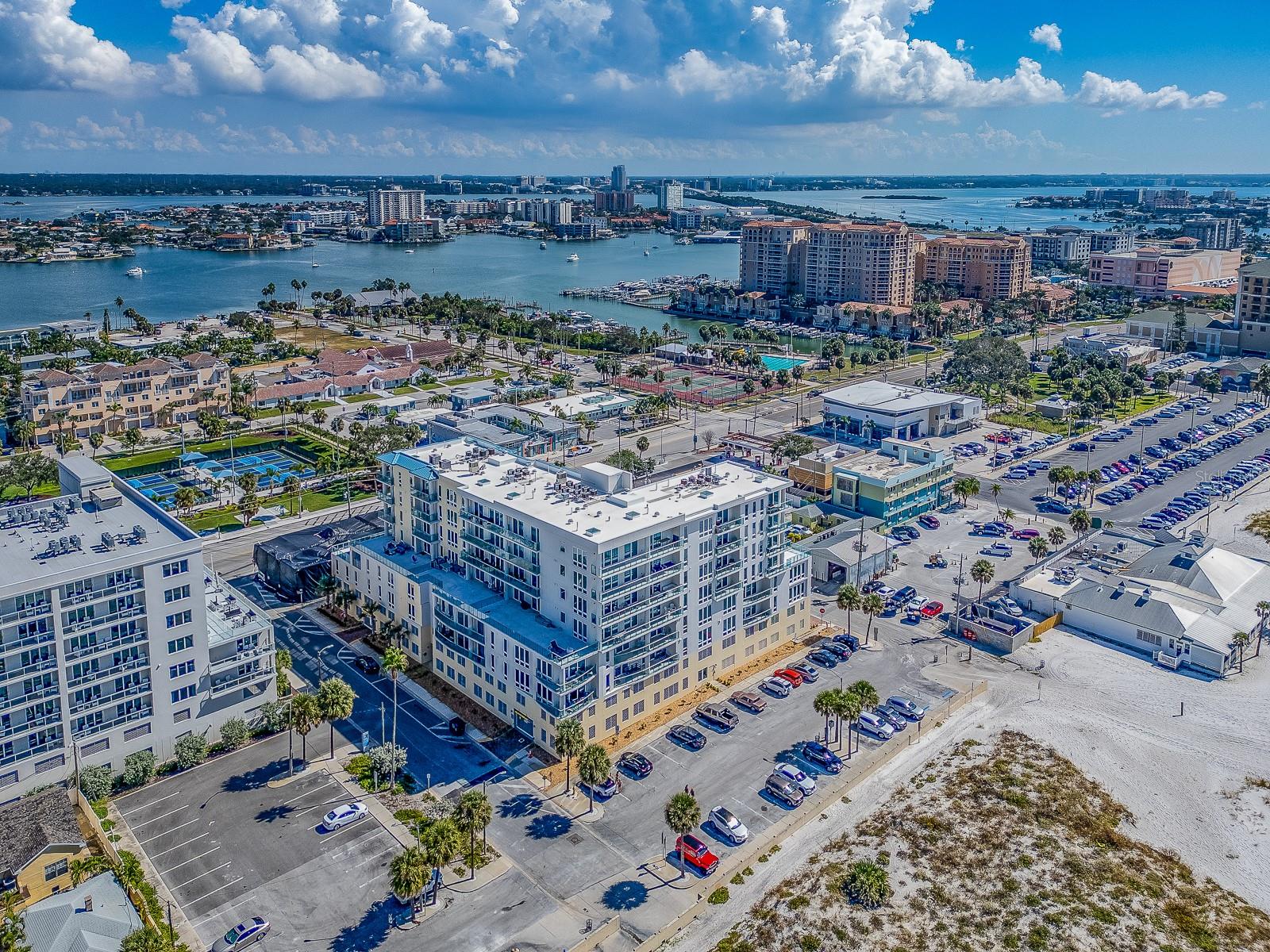 PURA VIDA RESIDENCES CONDO - Residential